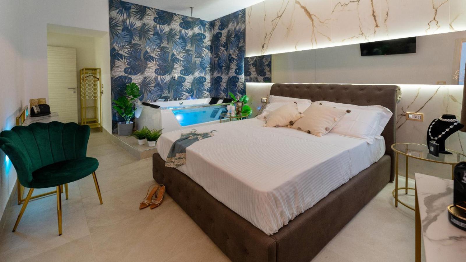 Mazzini Luxury Jacuzzy Suite Катания Екстериор снимка