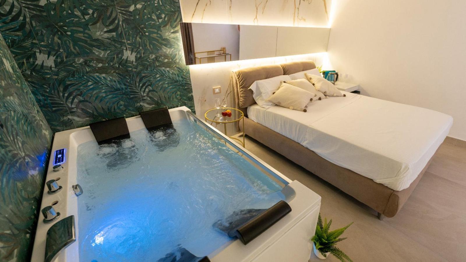 Mazzini Luxury Jacuzzy Suite Катания Екстериор снимка