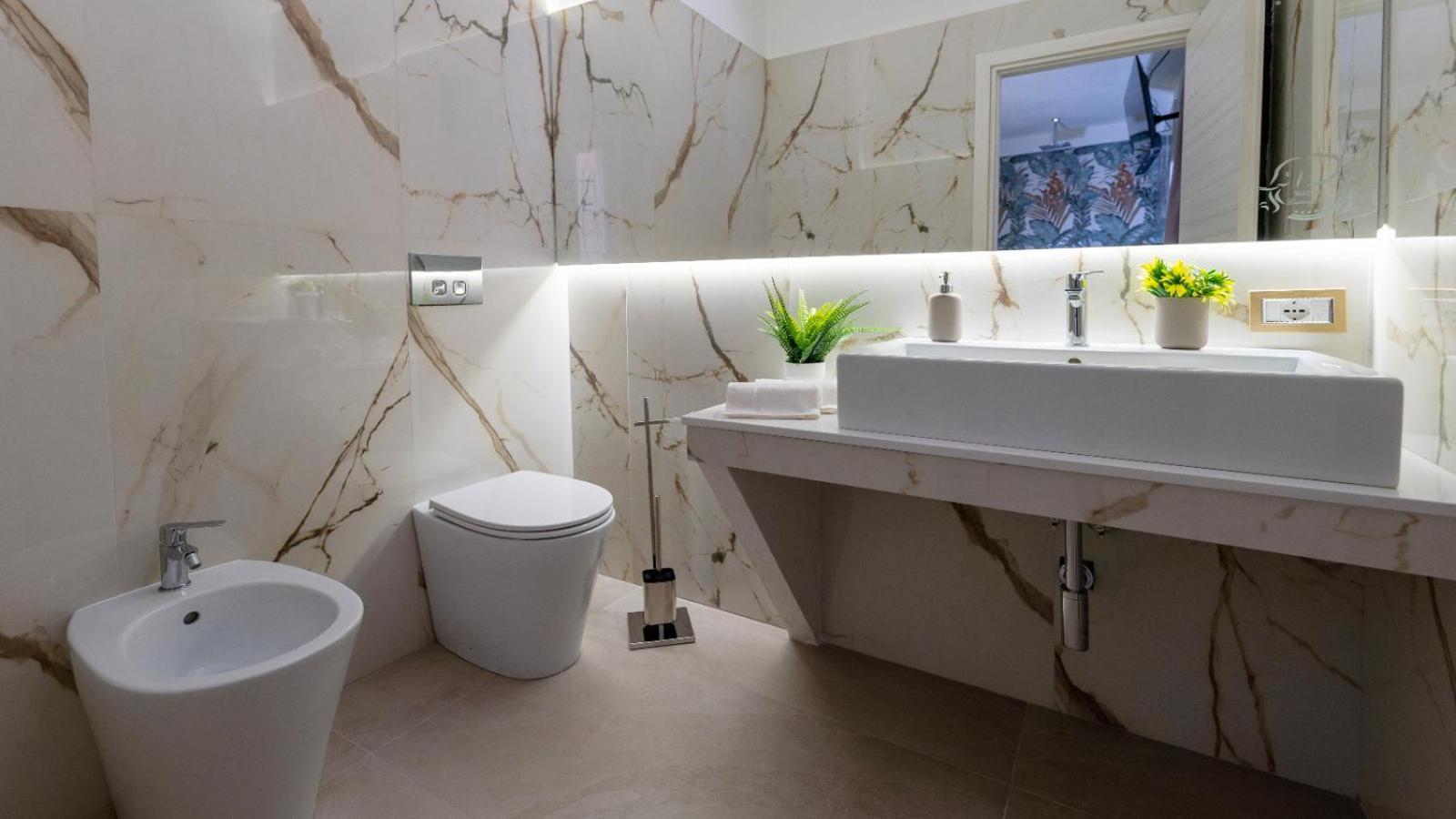 Mazzini Luxury Jacuzzy Suite Катания Екстериор снимка